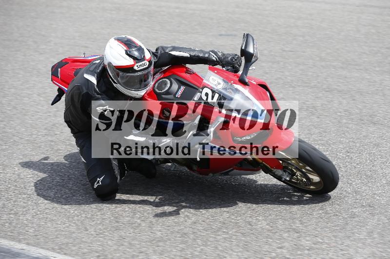 /Archiv-2024/29 12.06.2024 MOTO.CH Track Day ADR/Gruppe gelb/29